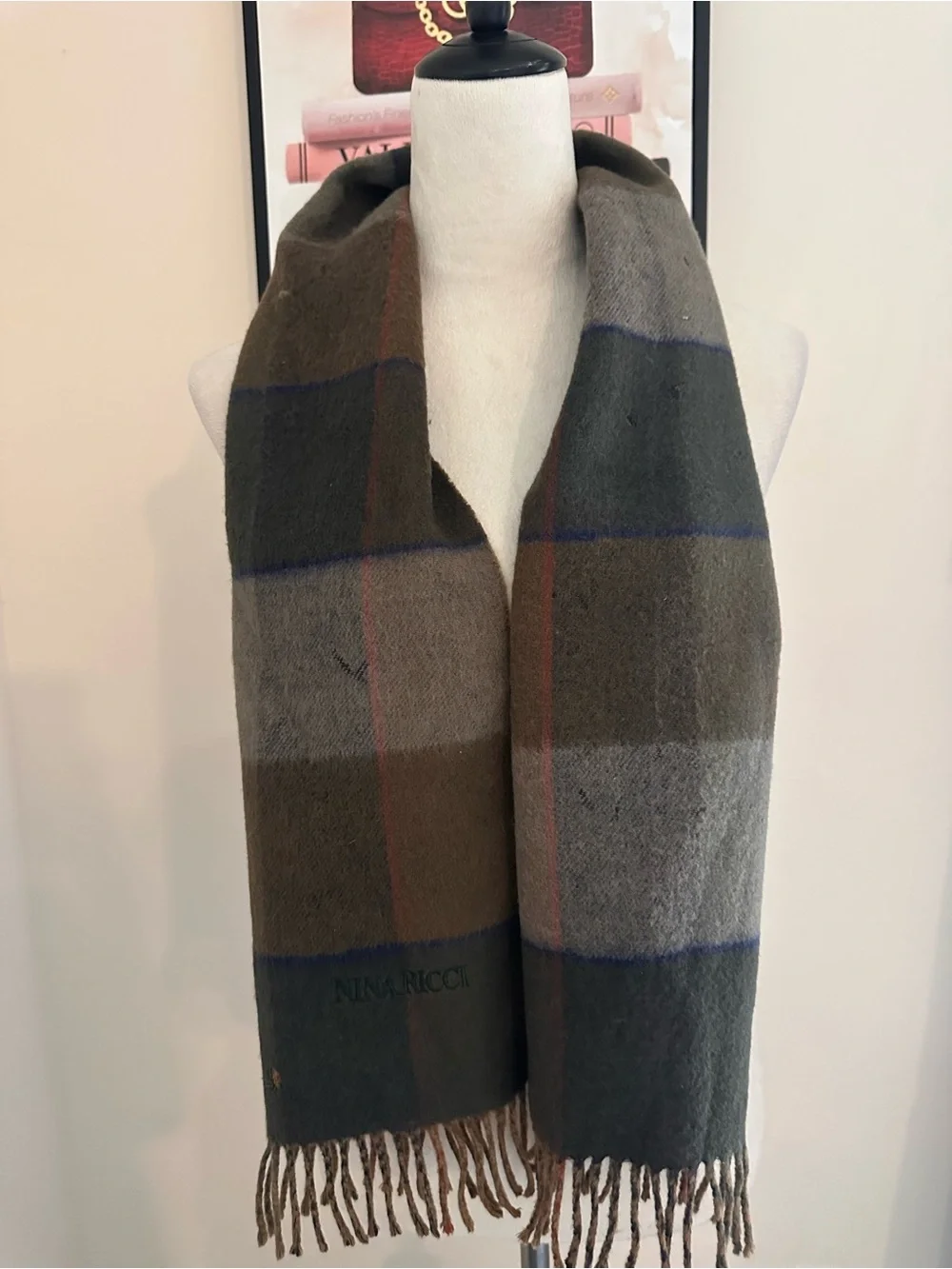 Nina Ricci stay warm
